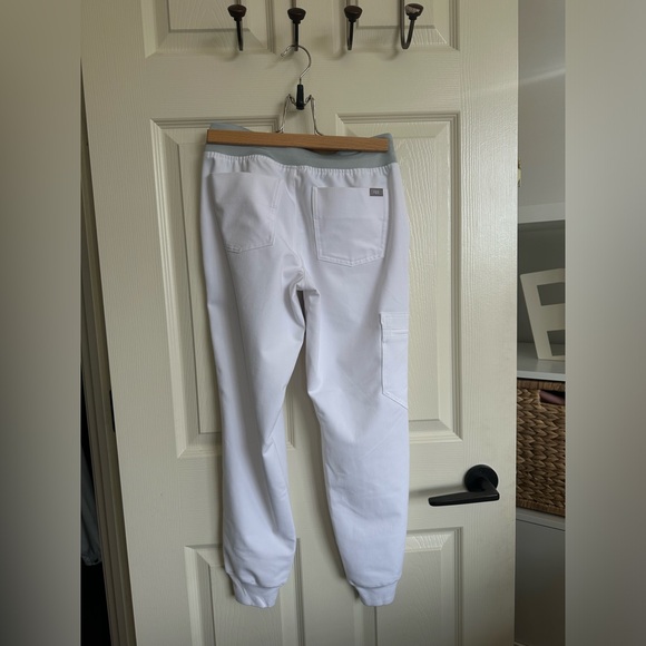 Figs Women's White Top - Picture 14 of 15